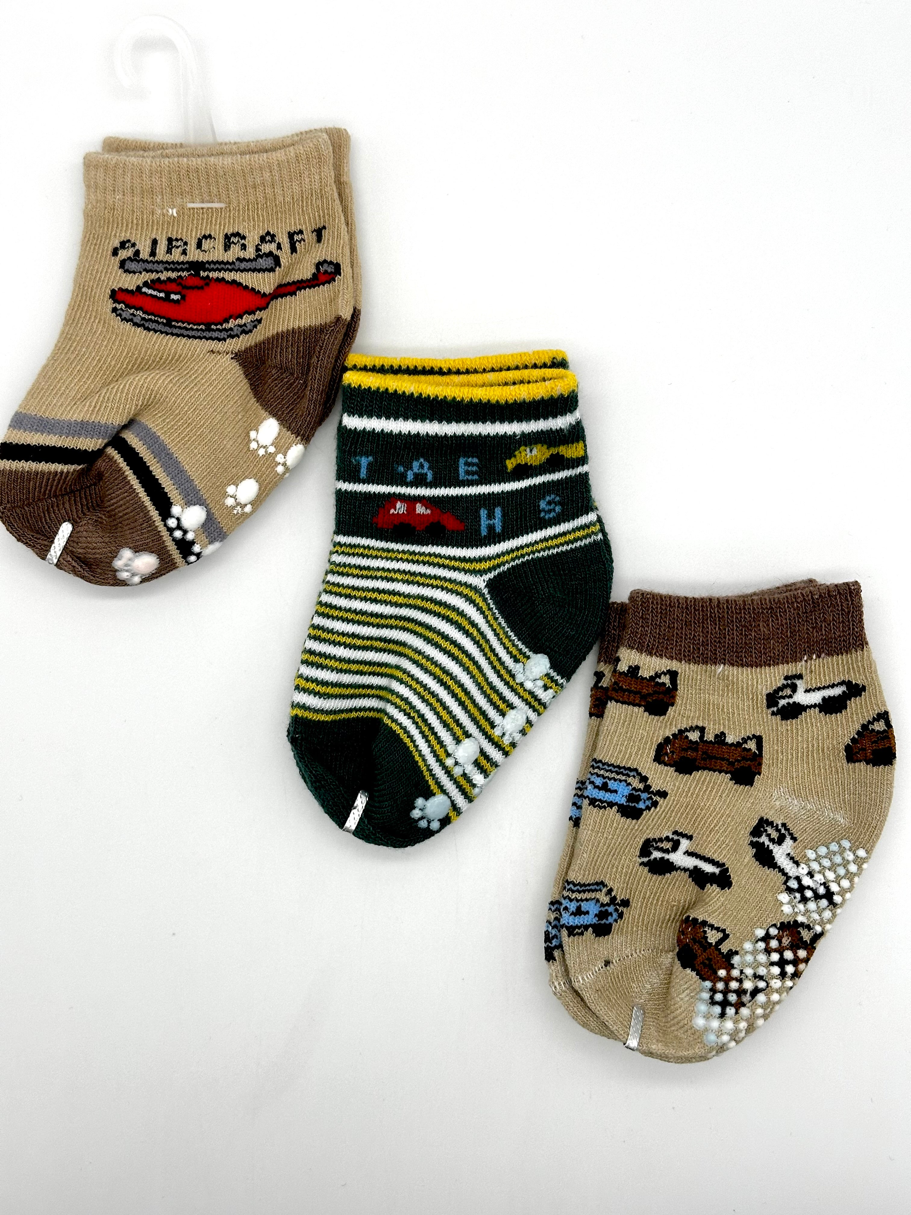 3 pair socks (0-6m)