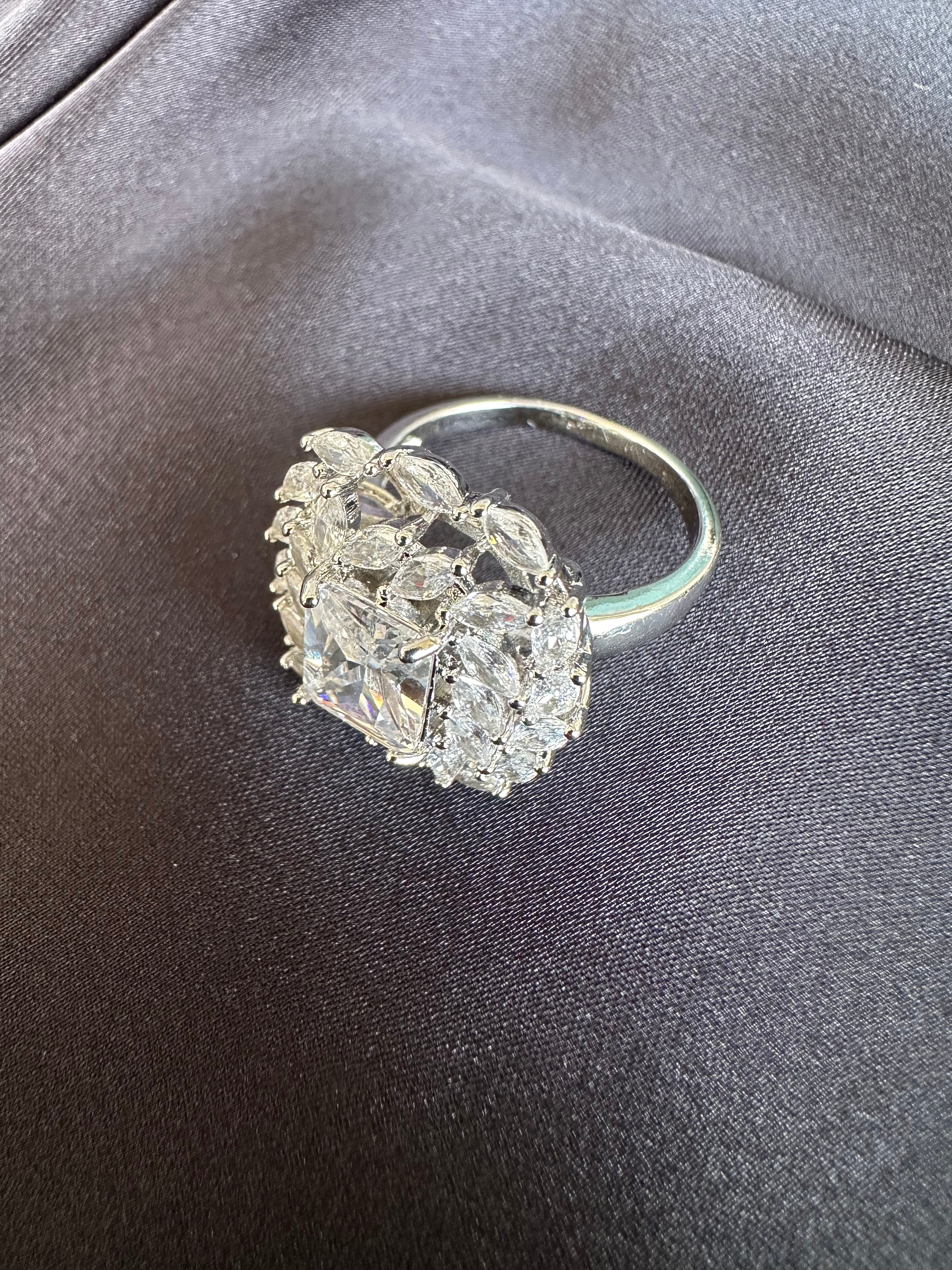 Vintage clear crystal ring