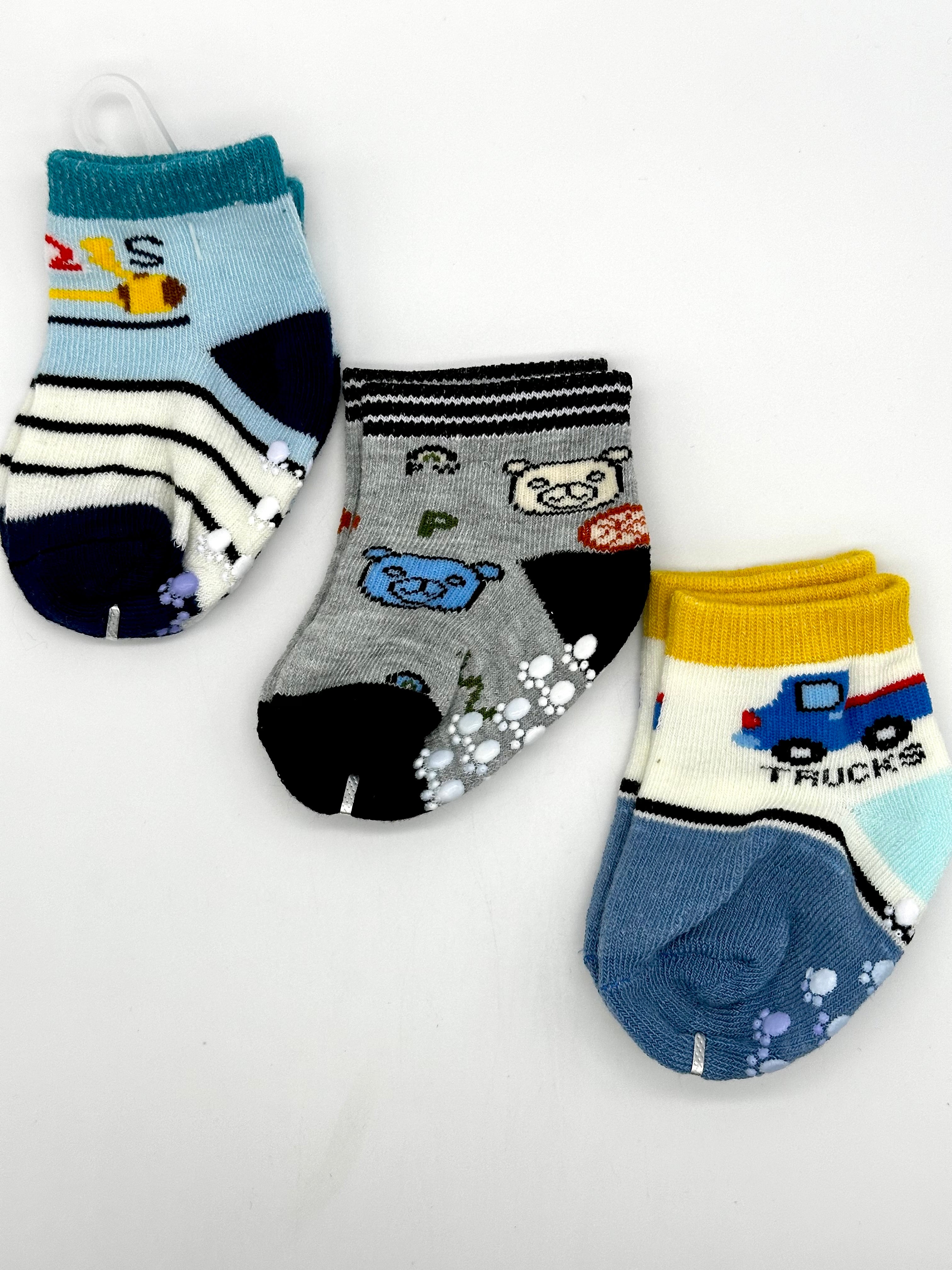 3 pair socks (0-6m)