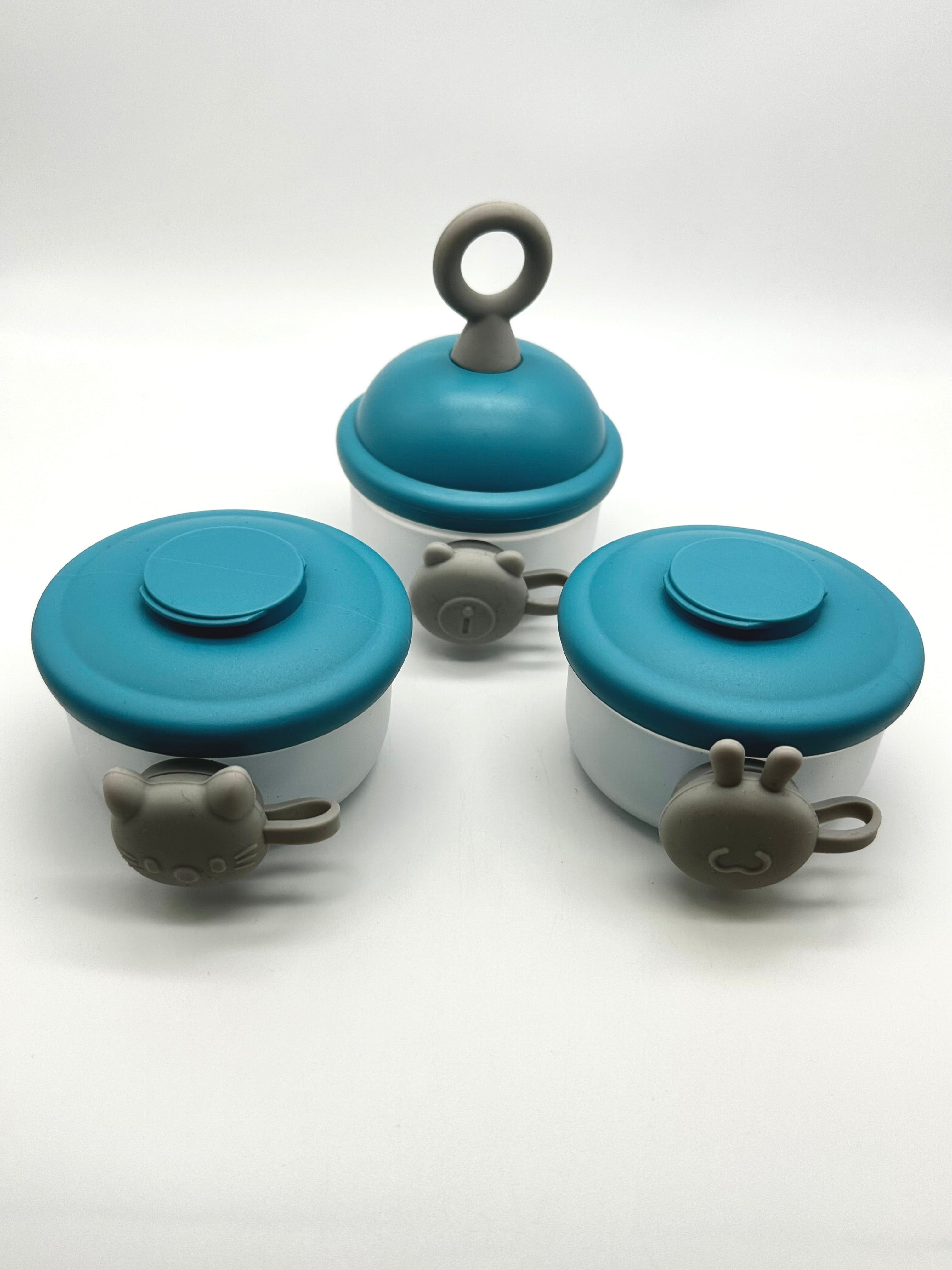 Portable milk powder container