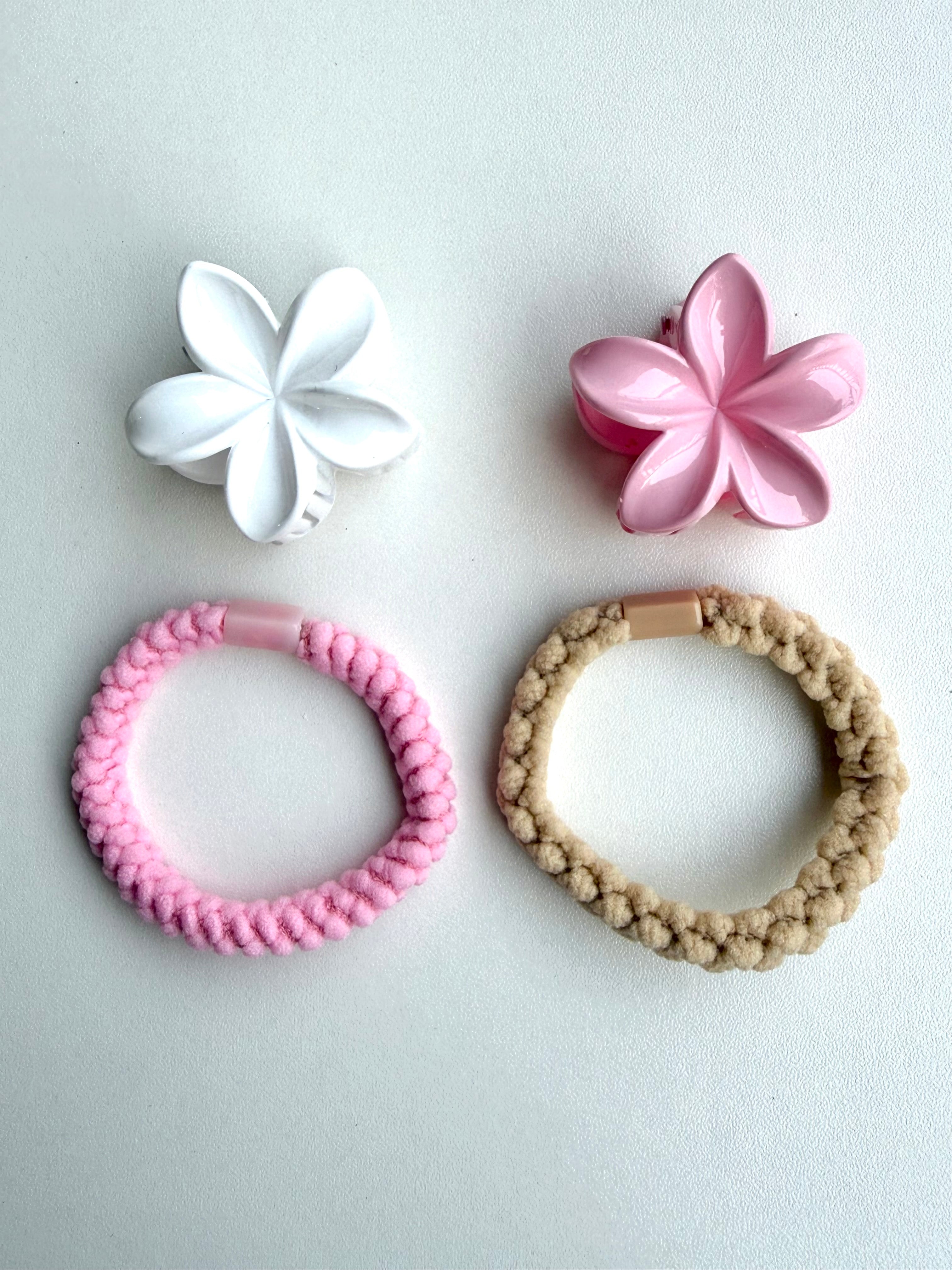 2 catchers (small) & 2 ponies